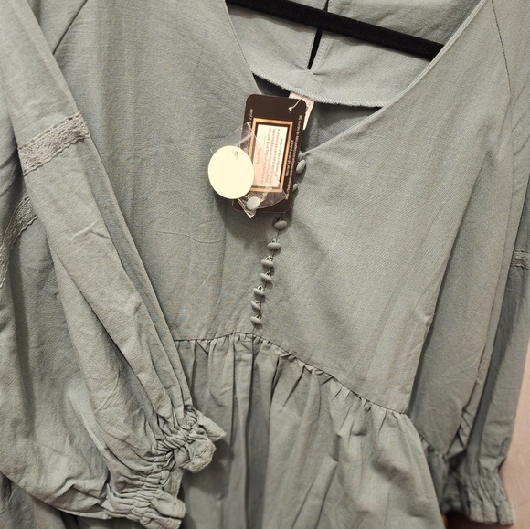 Chic Long Sleeve Dress in Soft Blue - Picture 4 of 4